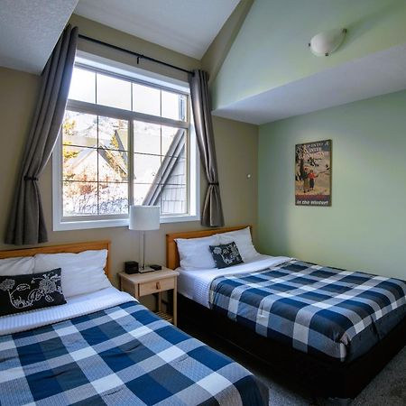 Renovated Chalet At Mystic Springs, Mountain Views, Pets Welcome! Канмор Екстериор снимка