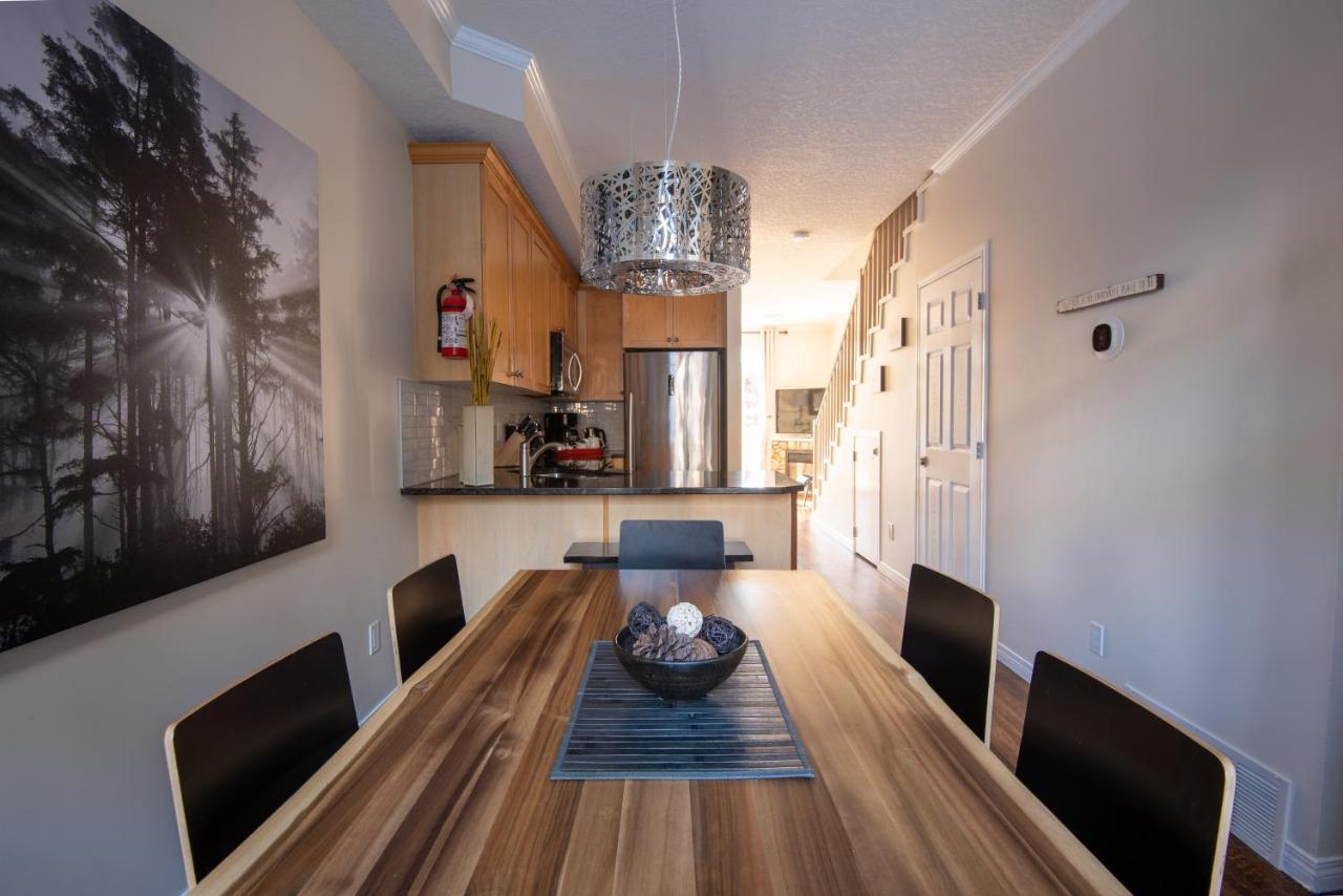 Renovated Chalet At Mystic Springs, Mountain Views, Pets Welcome! Канмор Екстериор снимка